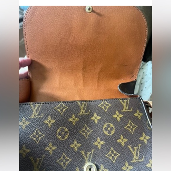 Louis Vuitton Saint Cloud GM Cross body with leather trim - Picture 6 of 16